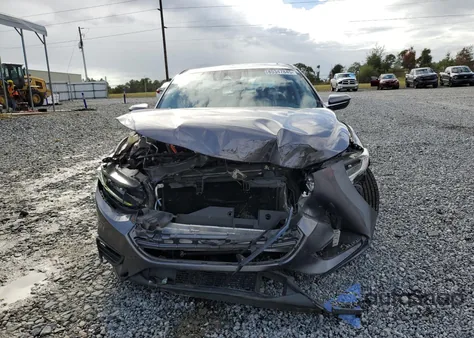 2020 Honda Insight Touring z USA, uszkodzony, nr VIN 19XZE4F99LE002010